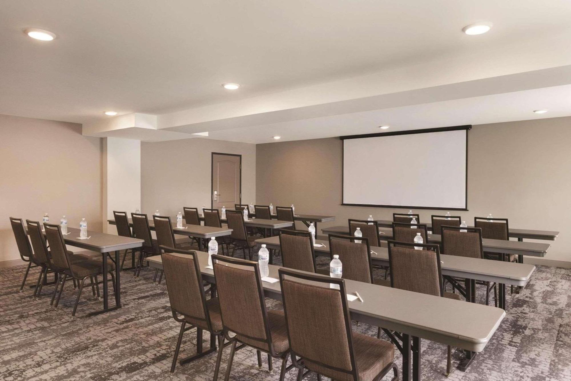 Country Inn & Suites By Radisson, Madison, Wi Екстериор снимка
